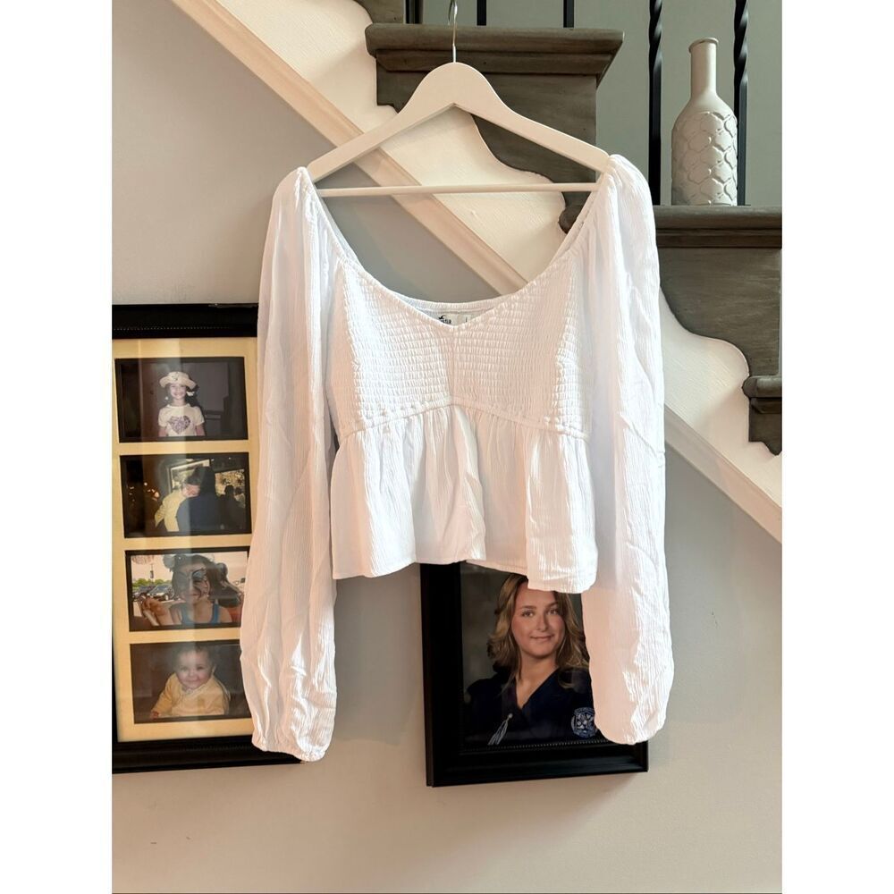 Hollister White Smocked Bodice Babydoll Top sz L NWT
